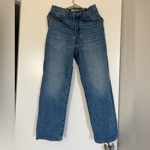 Levi’s Ribcage Straight Ankle Jeans
